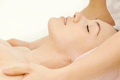 Couples massages package deal with relaxation massage and spa facial for her